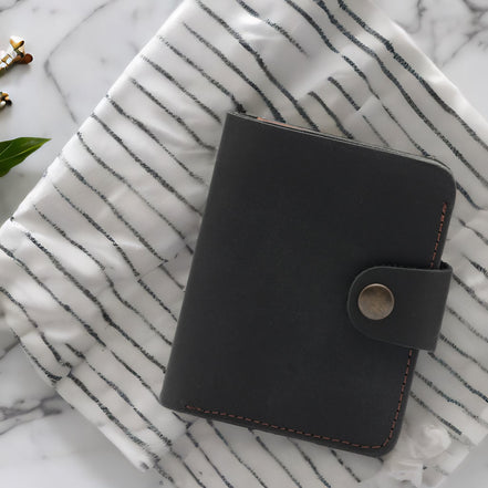 Handmade Minimal Leather Wallet with Snap Closure – Personalized & Elegant Design